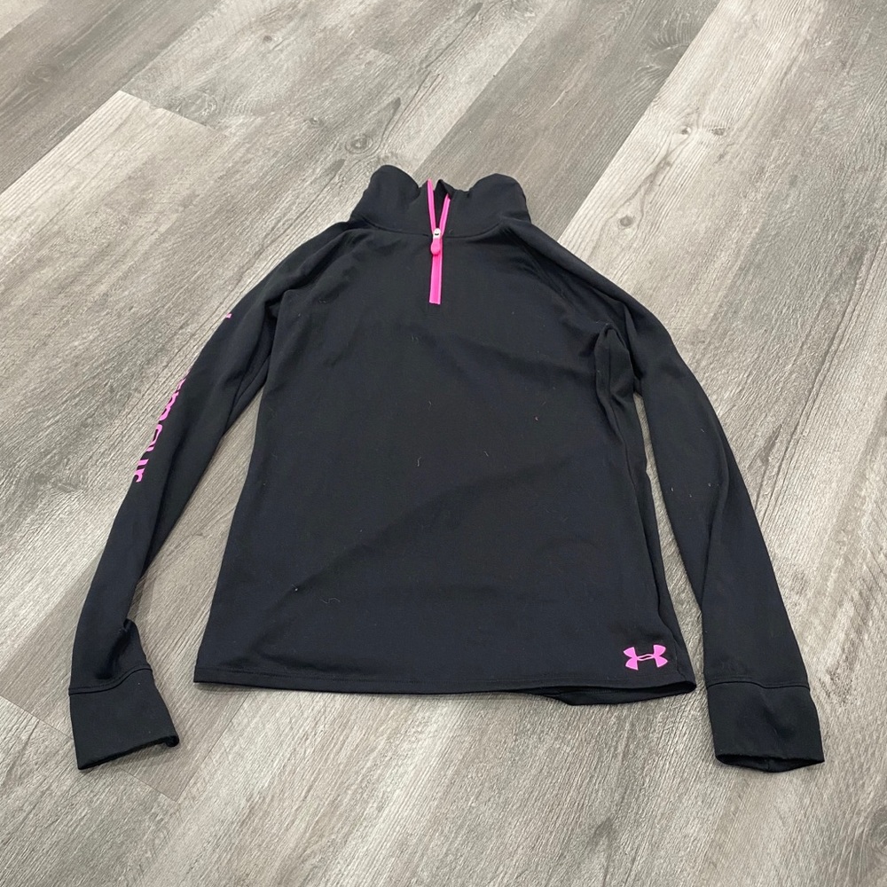 Under Armour youth large 1/4 zip pullover